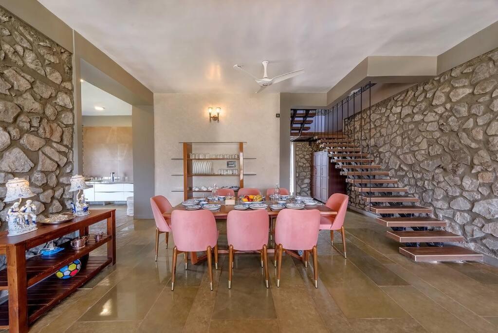 Stone Mansion By Phoenix Stays Igatpuri Ngoại thất bức ảnh