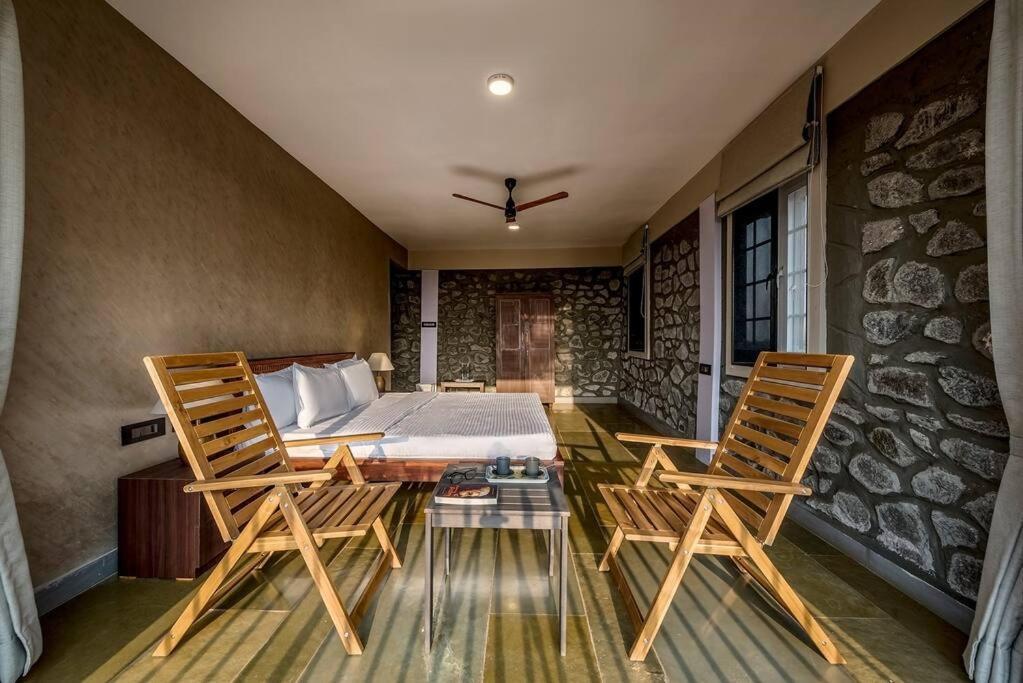Stone Mansion By Phoenix Stays Igatpuri Ngoại thất bức ảnh