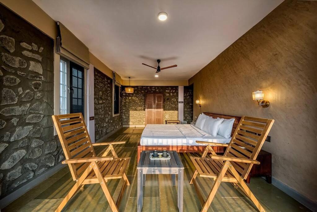 Stone Mansion By Phoenix Stays Igatpuri Ngoại thất bức ảnh