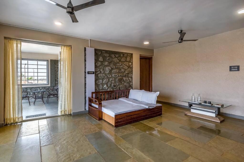 Stone Mansion By Phoenix Stays Igatpuri Ngoại thất bức ảnh