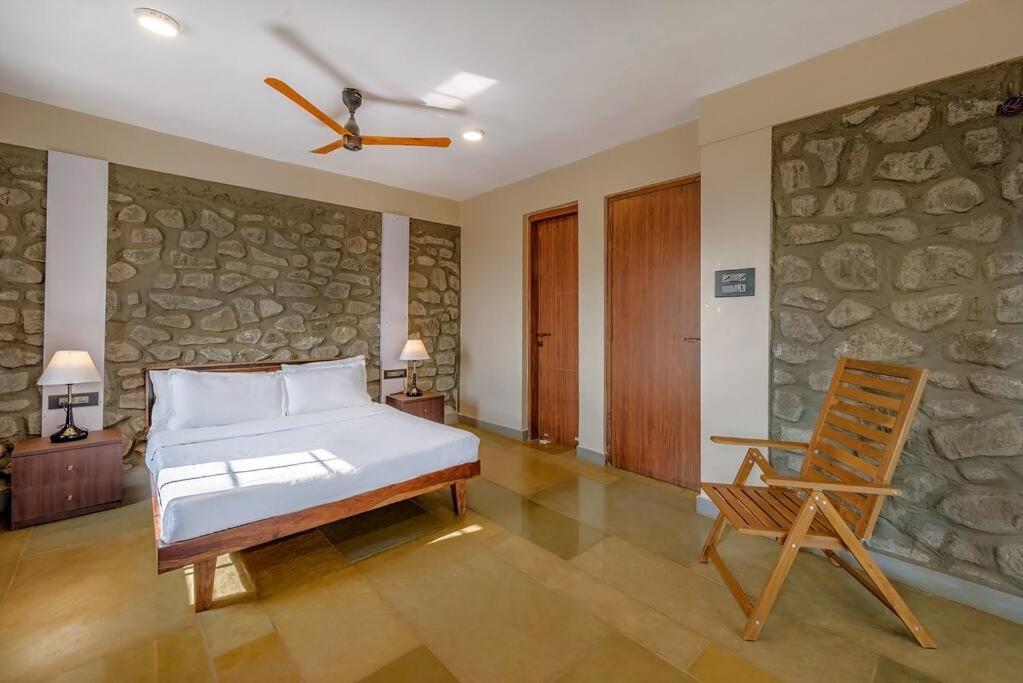 Stone Mansion By Phoenix Stays Igatpuri Ngoại thất bức ảnh