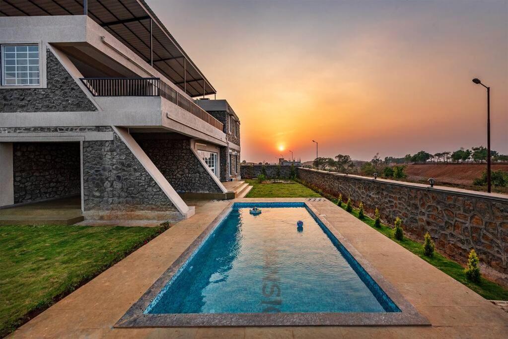 Stone Mansion By Phoenix Stays Igatpuri Ngoại thất bức ảnh