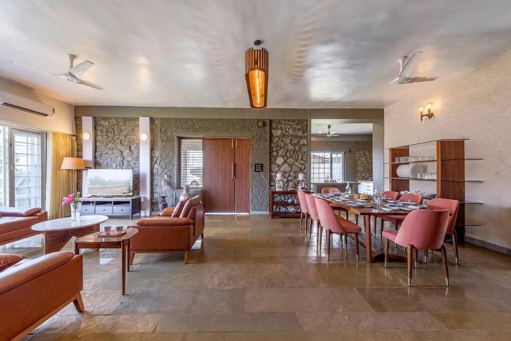 Stone Mansion By Phoenix Stays Igatpuri Ngoại thất bức ảnh