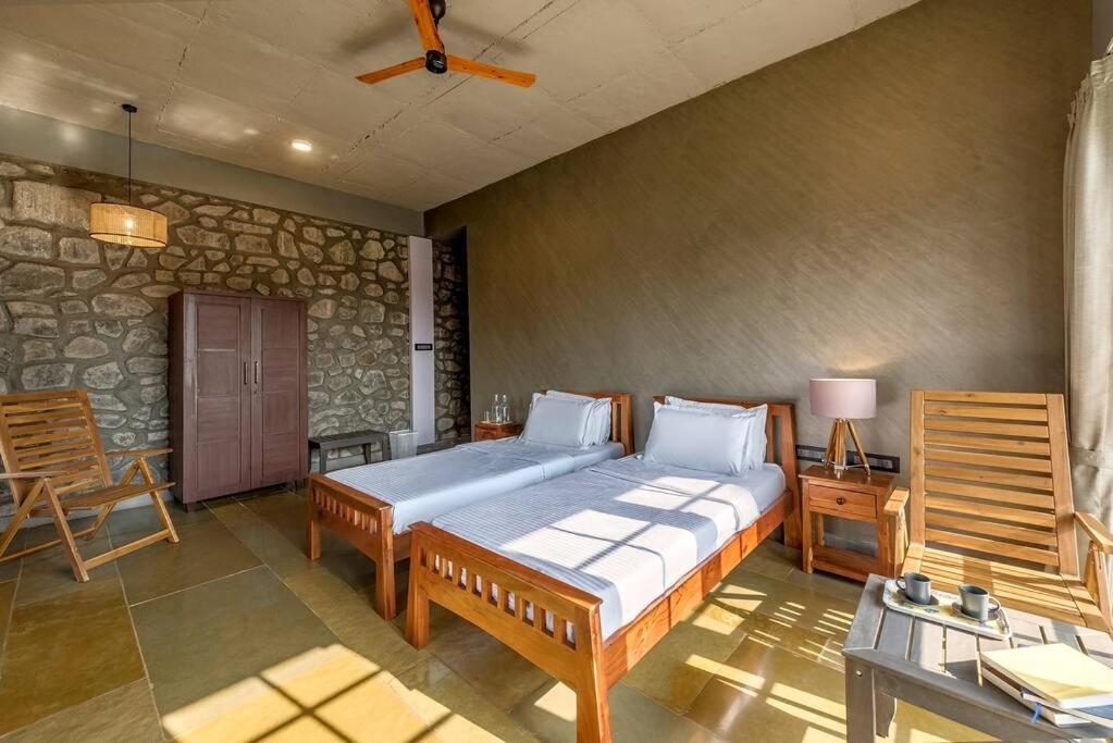 Stone Mansion By Phoenix Stays Igatpuri Ngoại thất bức ảnh