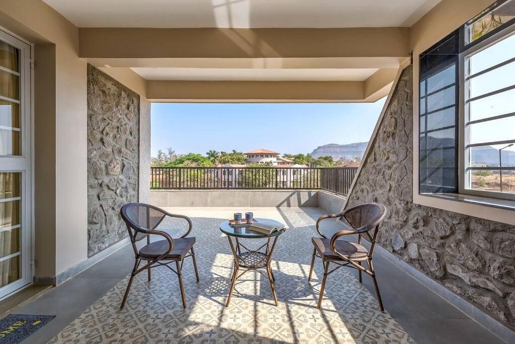 Stone Mansion By Phoenix Stays Igatpuri Ngoại thất bức ảnh